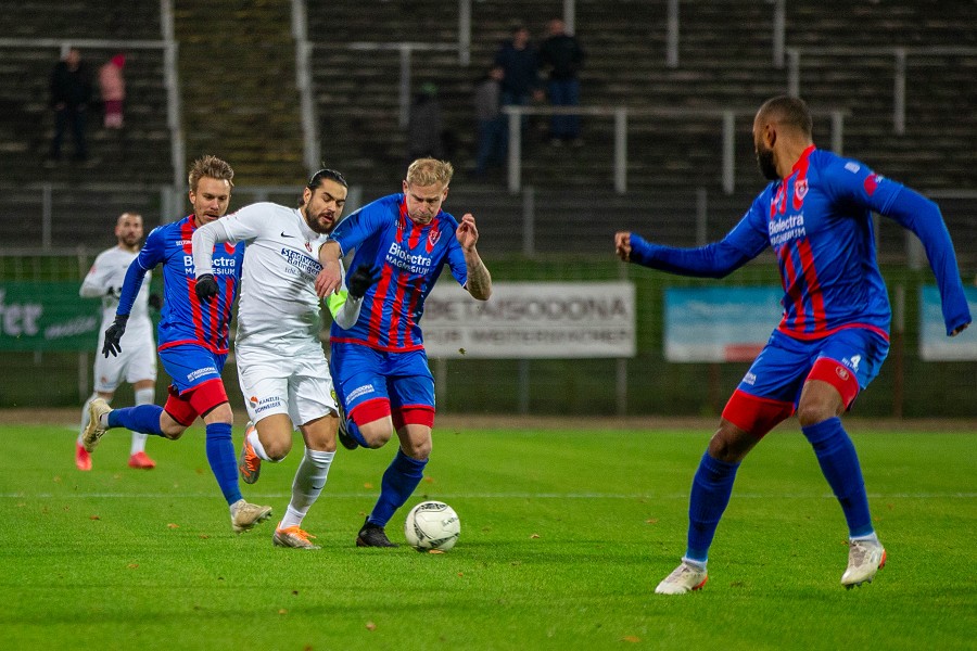 Ratingen 04/19 liefert dem KFC Uerdingen ein intensives Spiel