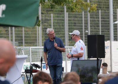 Bürgermeister Pesch mit Mirco Köstring