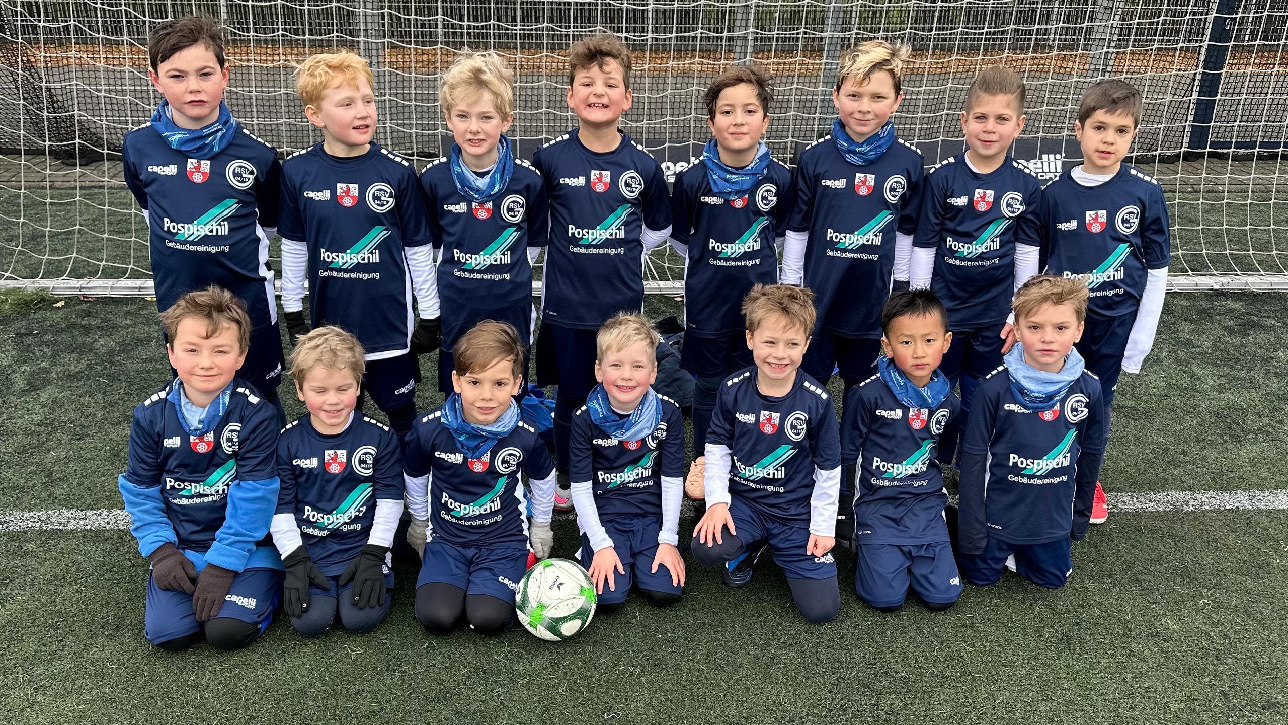 Die G1 Mannschaft des Ratingen 04/19 Fußballvereins